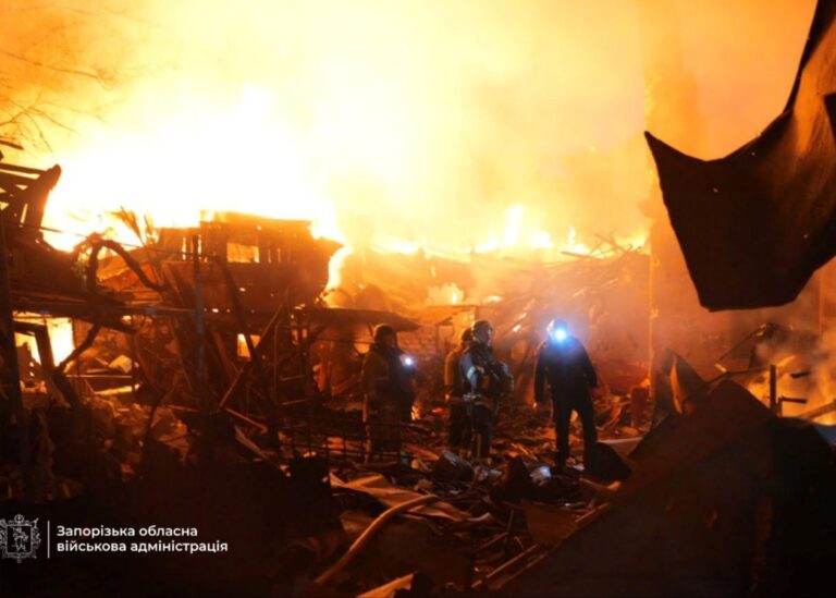 З'явилися кадри наслідків удару по Запоріжжю