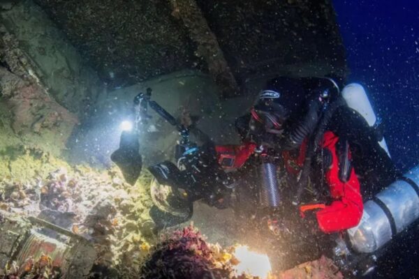 З Егейського моря дістали артефакти з легендарного Британніка