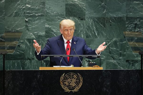 Трамп заявив, що зміни клімату "не існує"