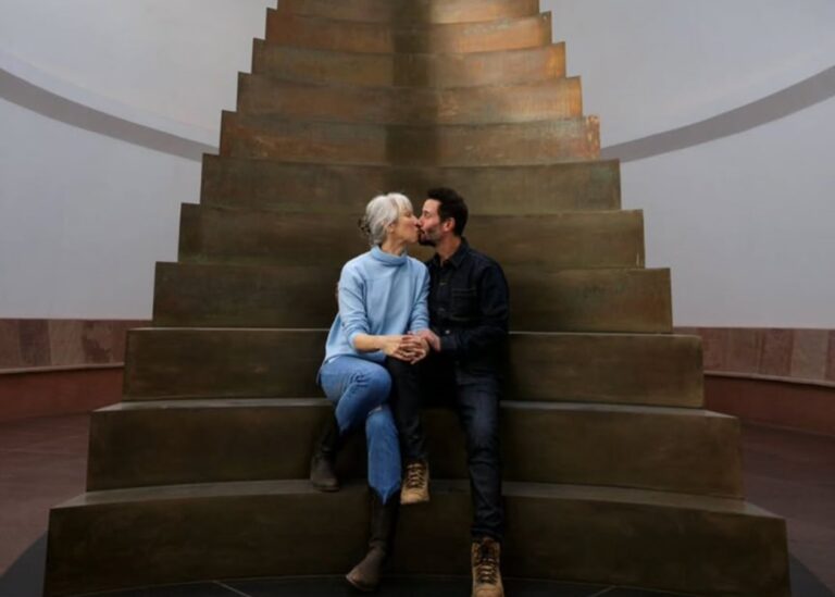 Александра Грант спростувала чутки про "таємне весілля" з Кіану Рівзом