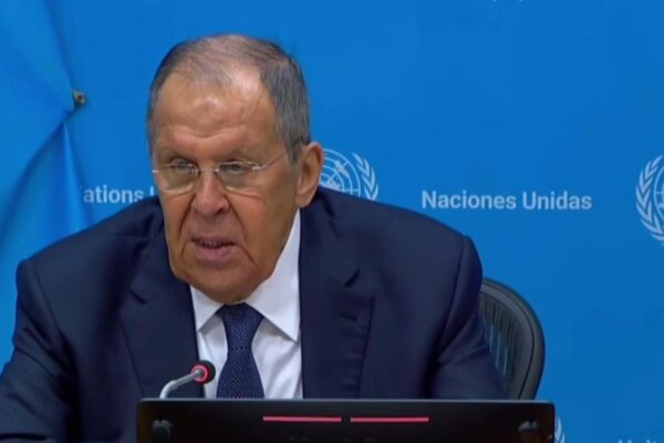 Україна винна у тому, що на неї напала РФ - Лавров