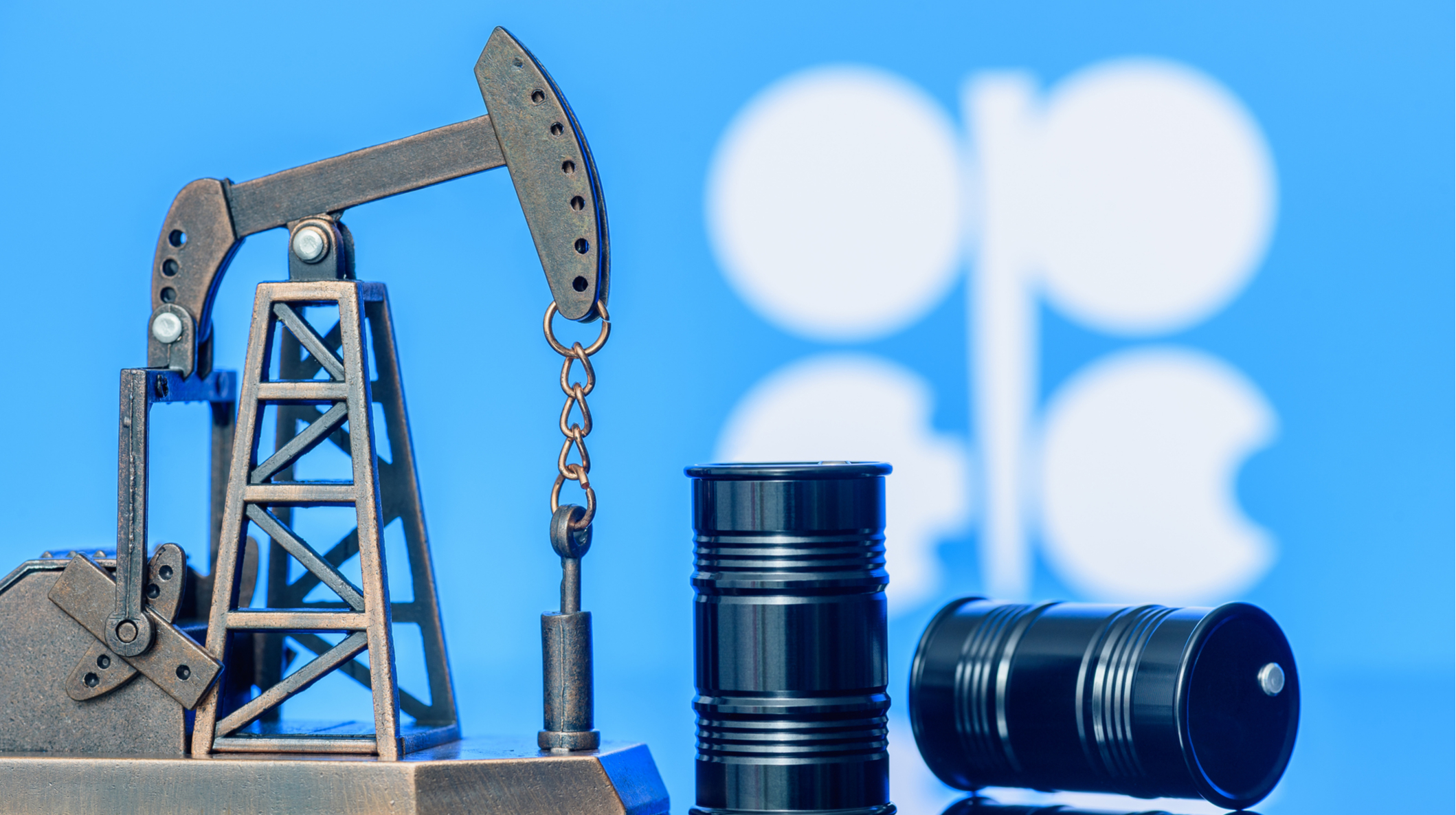 ОПЕК+ готується до нового стрибка видобутку нафти з жовтня