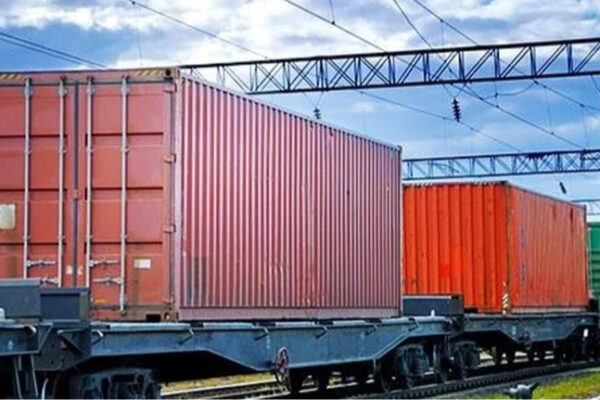 Залізничні контейнерні перевезення за 8 місяців скоротився