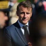 Макрону заблокували дорогу через кортеж Трампа