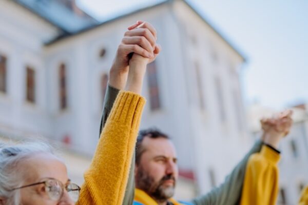 До яких країн українці ставляться найкраще: опитування