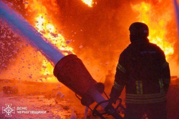 Зеленський подякував рятувальникам за оперативну роботу Зеленський подякував рятувальникам за оперативну роботу