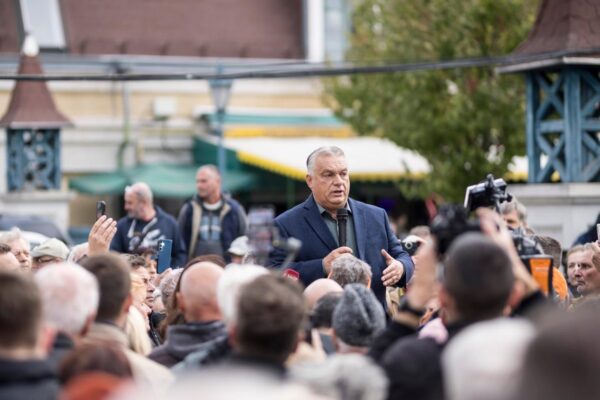 Орбан почав збір підписів проти "військового плану" ЄС