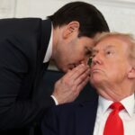 ЗМІ дізналися, хто переконав Трампа запровадити санкції проти РФ ЗМІ дізналися, хто переконав Трампа запровадити санкції проти РФ