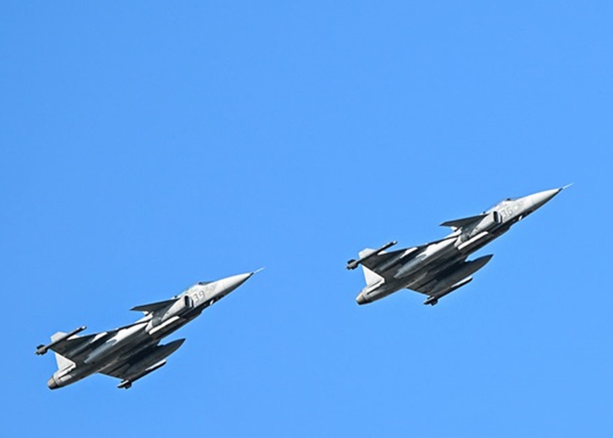 Україна матиме 150 літаків Gripen - Зеленський
