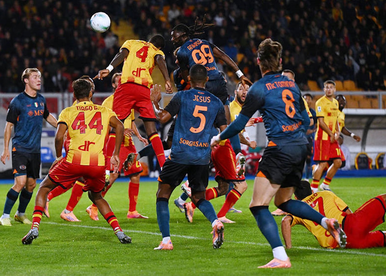 Наполі мінімально перемогла Лечче на виїзді