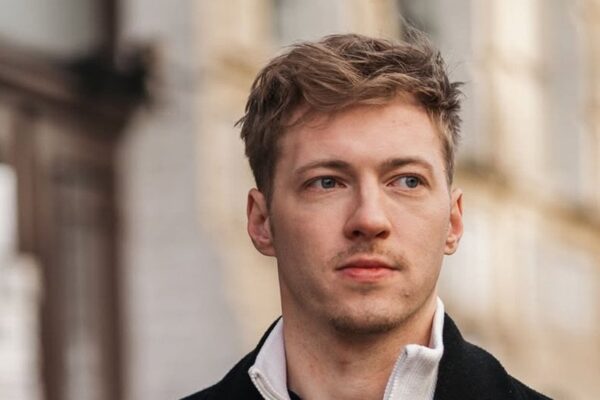 Григорій Бакланов засвітився з новою обраницею Григорій Бакланов засвітився з новою обраницею