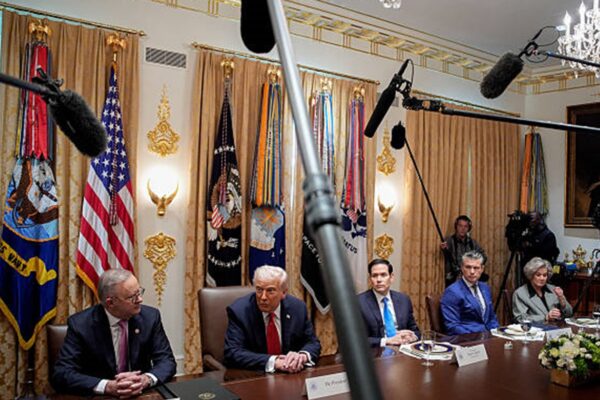 Високопосадовці Трампа оселяються на військових базах – ЗМІ Високопосадовці Трампа оселяються на військових базах - ЗМІ