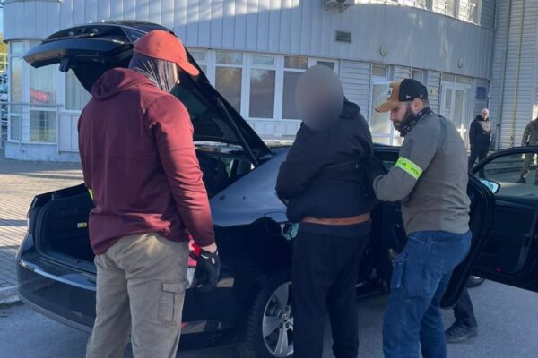 Україна видала Чехії учасника шахрайського кол-центру