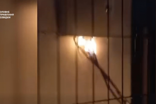 ГУР показало, як партизани нищать вежі зв’язку в РФ