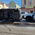 В Одесі натовп перекинув мікроавтобус ТЦК