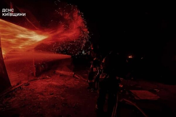 Рої шахедів: у Києві вдруге за ніч лунають вибухи