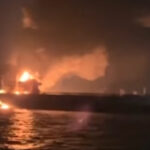 У Чорному морі загорілося два підсанкційні тенкери