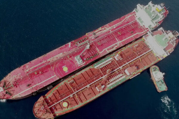 Російський "тіньовий флот" охороняють кораблі та озброєні люди– ВМС Швеції