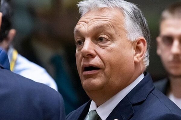 Орбан лякає угорців війною з Росією