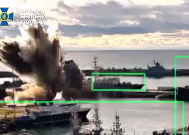 СБУ підірвала підводний човен у Новоросійську