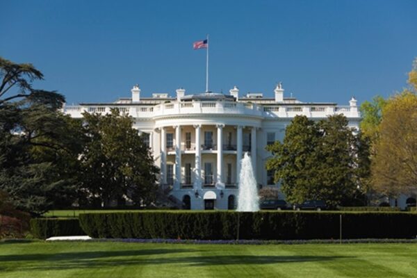 Трамп назвав суму, яку витратять на будівництво бального залу в Білому домі