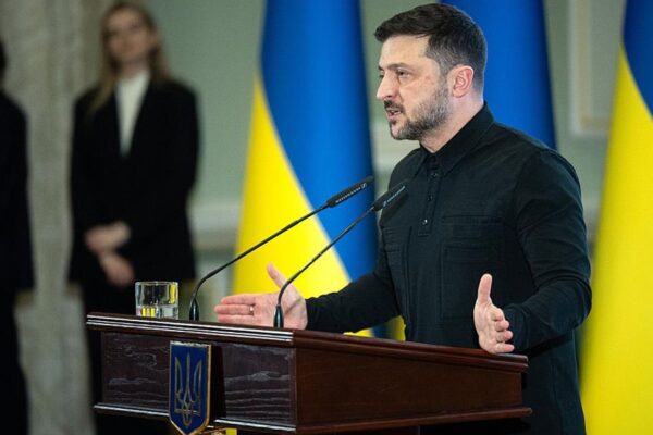 Зеленський назвав "червоні лінії" мирних перемов