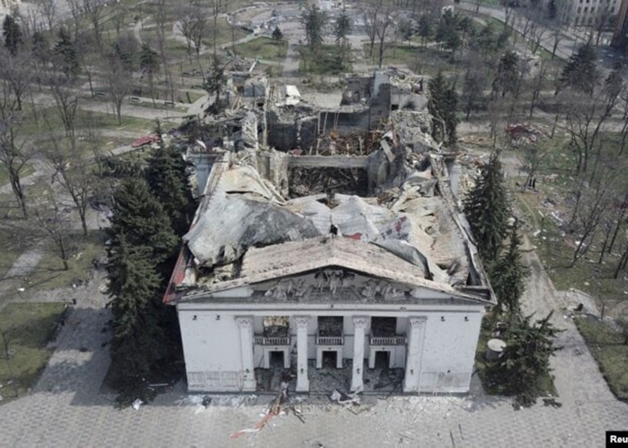 "Танці на кістках": МЗС різко відреагувало на захід у Маріуполі