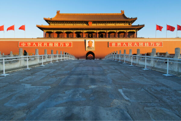 Китай б'є по молочці ЄС збільшенням мит у два рази