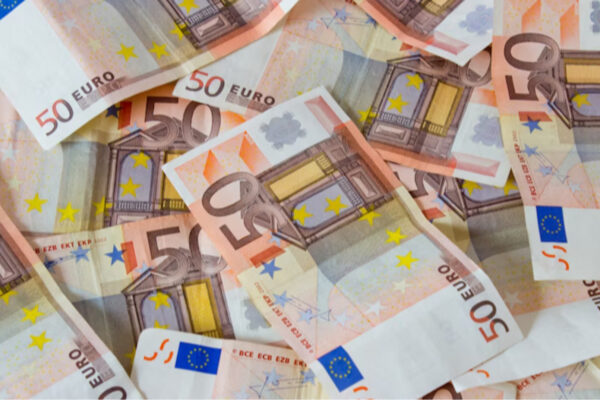 Новини 15 грудня: євро по 50 гривень, знеструмлена Одещина