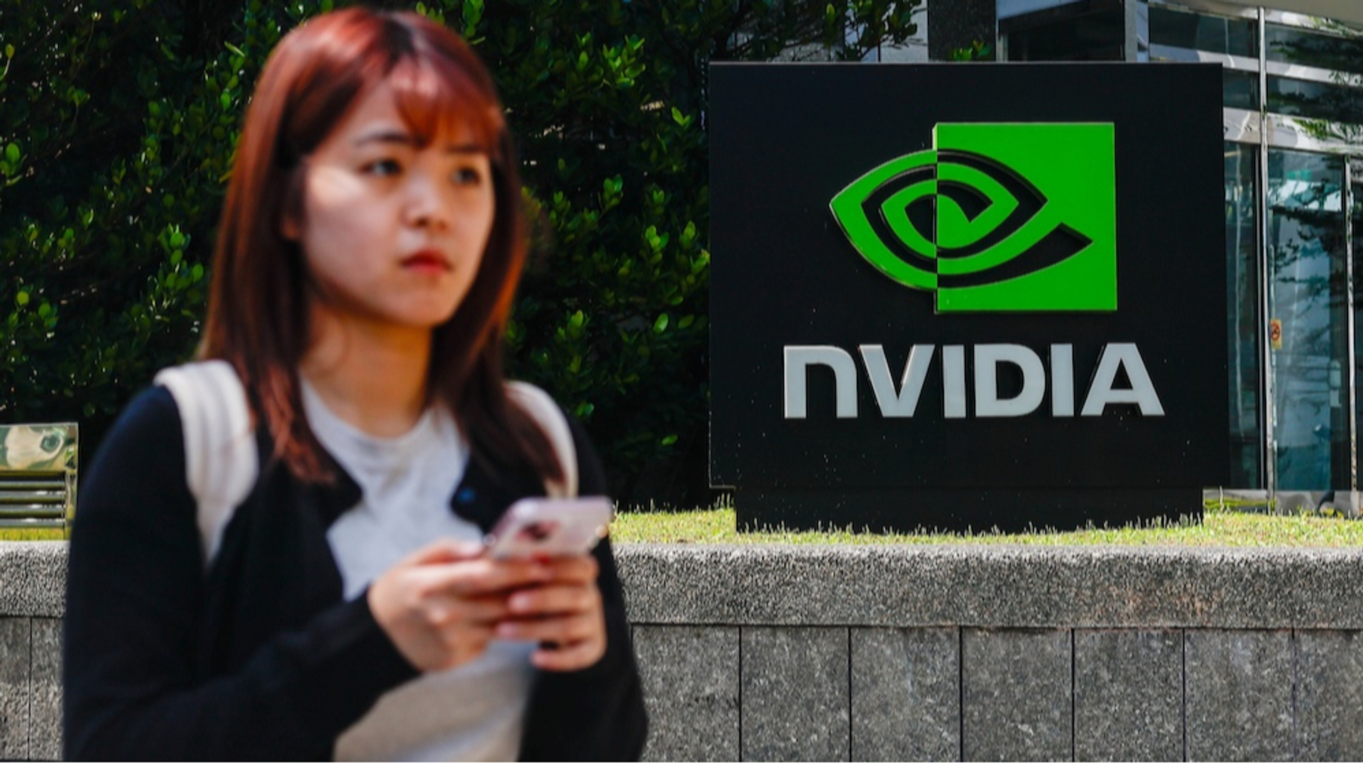 Волл-стріт відчуває, що "бульбашка ШІ" надувається – і готується до "вибуху"