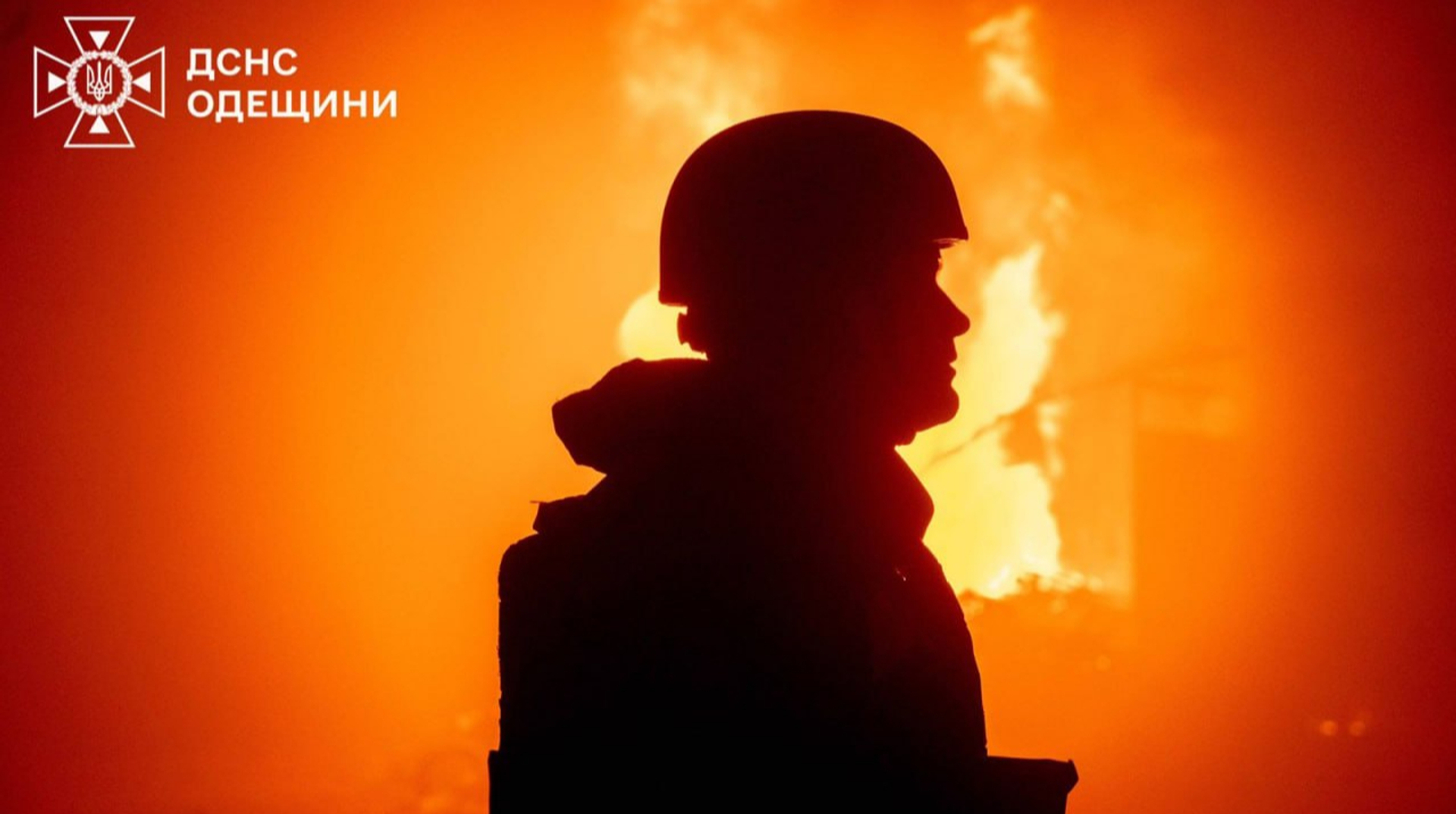 Внаслідок атаки РФ у порту Одеси загорілися зерносховища – Мінрозвитку