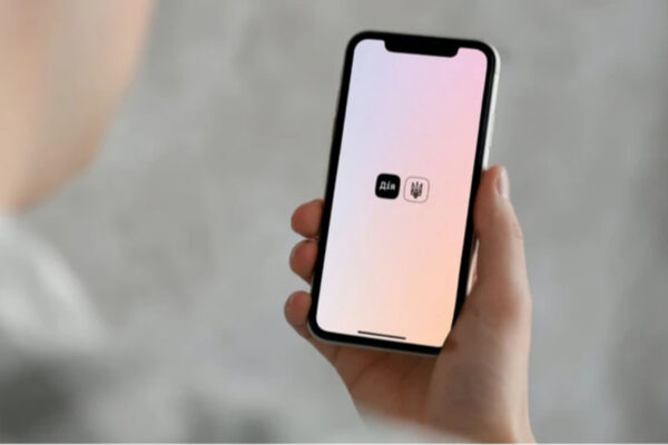 Кожен другий українець користується послугами в "Дії" — дослідження