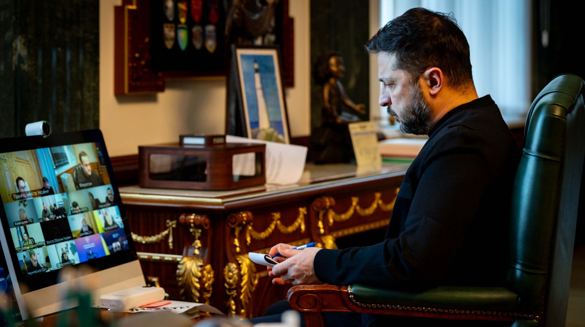 "Є відмінності у звітах": Зеленський доручив розібратись щодо будинків без тепла в Києві