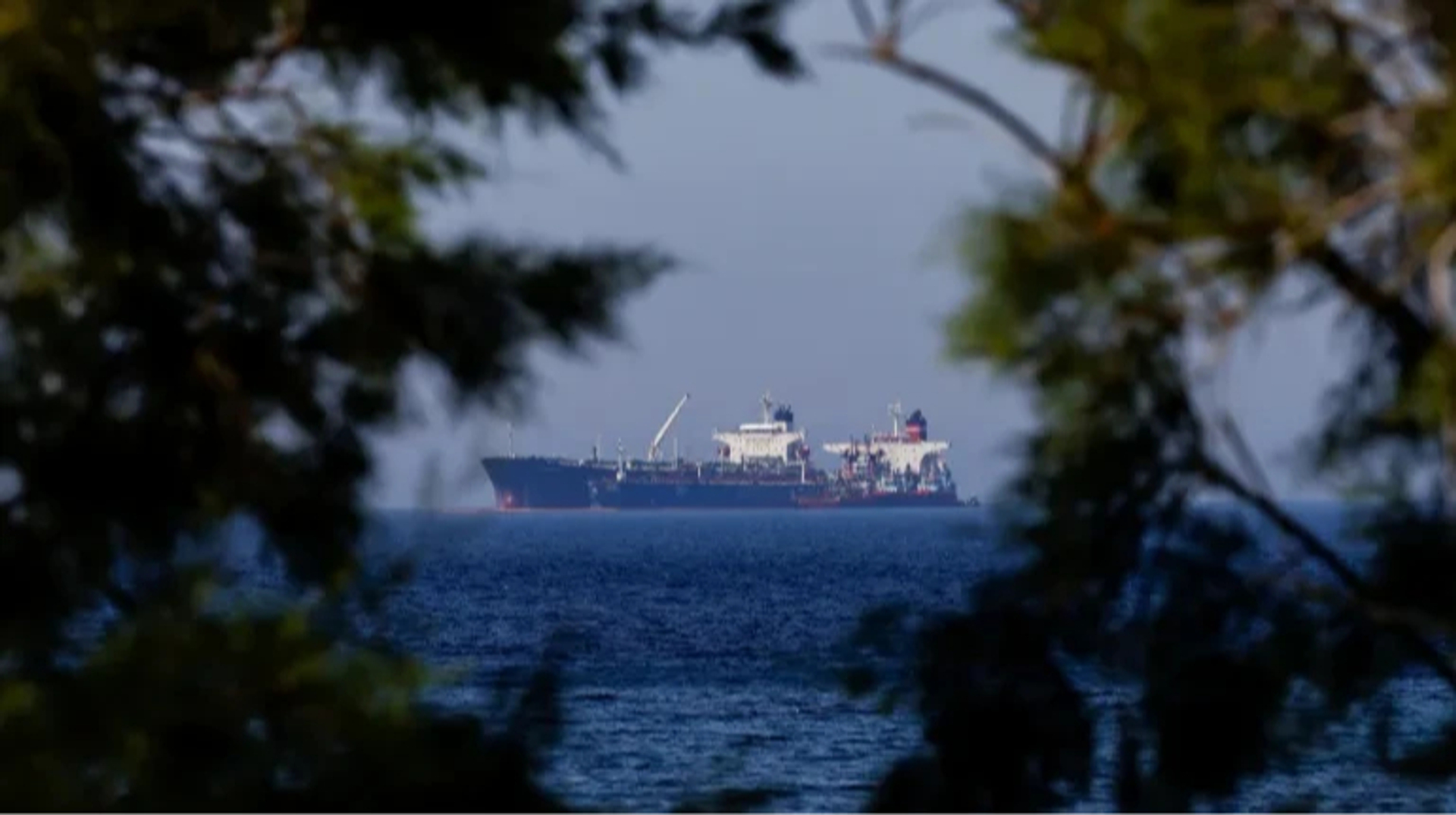 Італійці затримали судно металом за порушення санкцій проти РФ