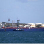 Експорт російської нафти впав до найнижчого рівня з початку 2022, вдаривши по казні Путіна