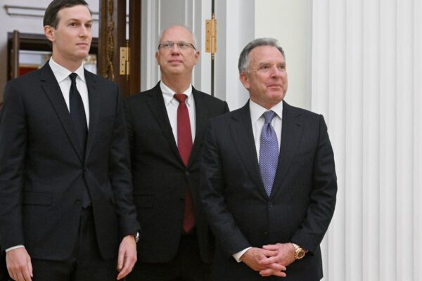 Посланці Трампа і Путіна зустрілися у Парижі