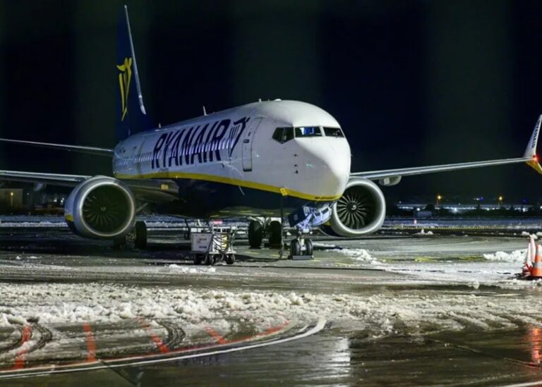 В аеропорту польського Гданська скасовано десятки рейсів