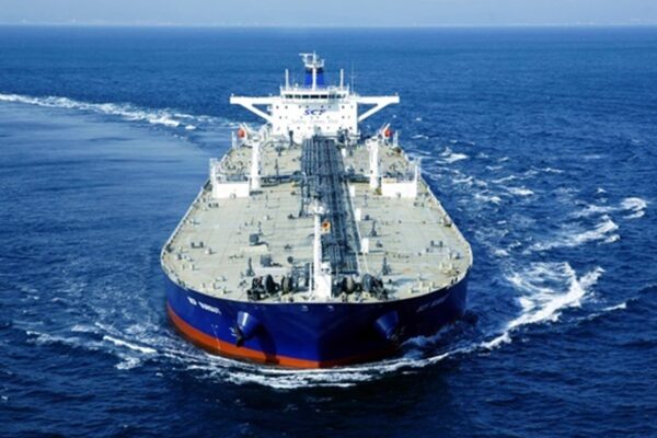 Російська нафта продовжує накопичуватися у морі через проблеми зі збутом