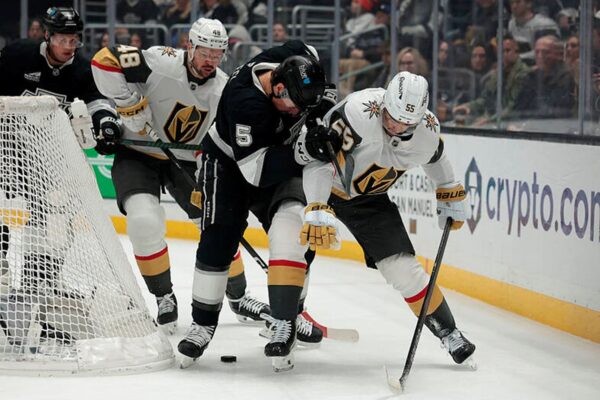 НХЛ: голепад у Нью-Йорку та драма в Лос-Анджелесі