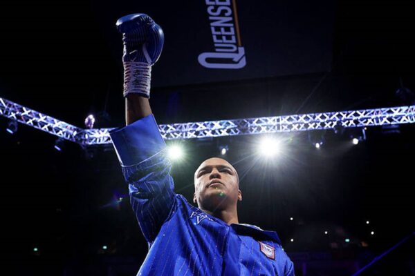 Вордлі уникає можливості бою з Ітаумою до здобуття нових поясів