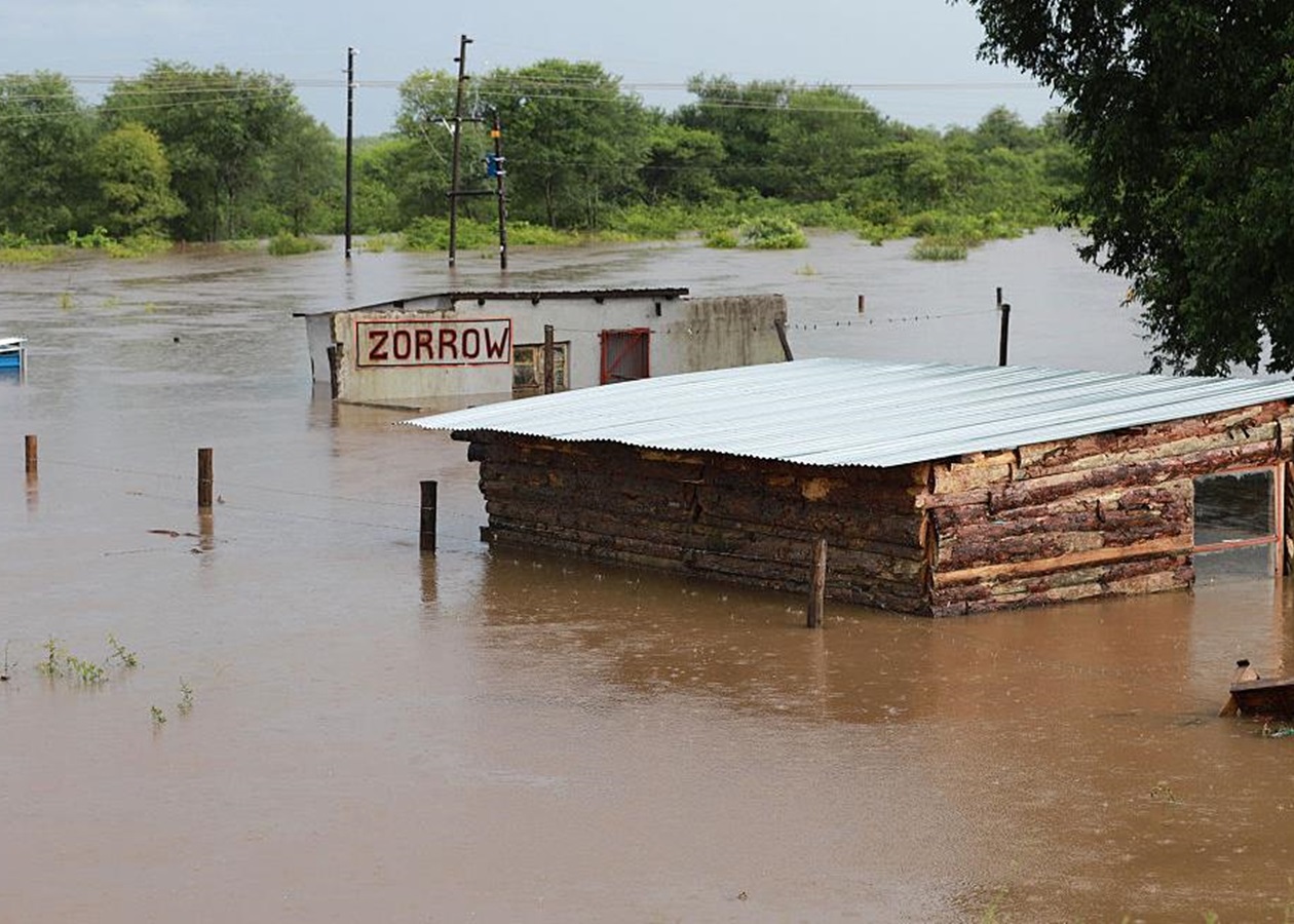 На півдні Африки понад 200 загиблих через повінь
