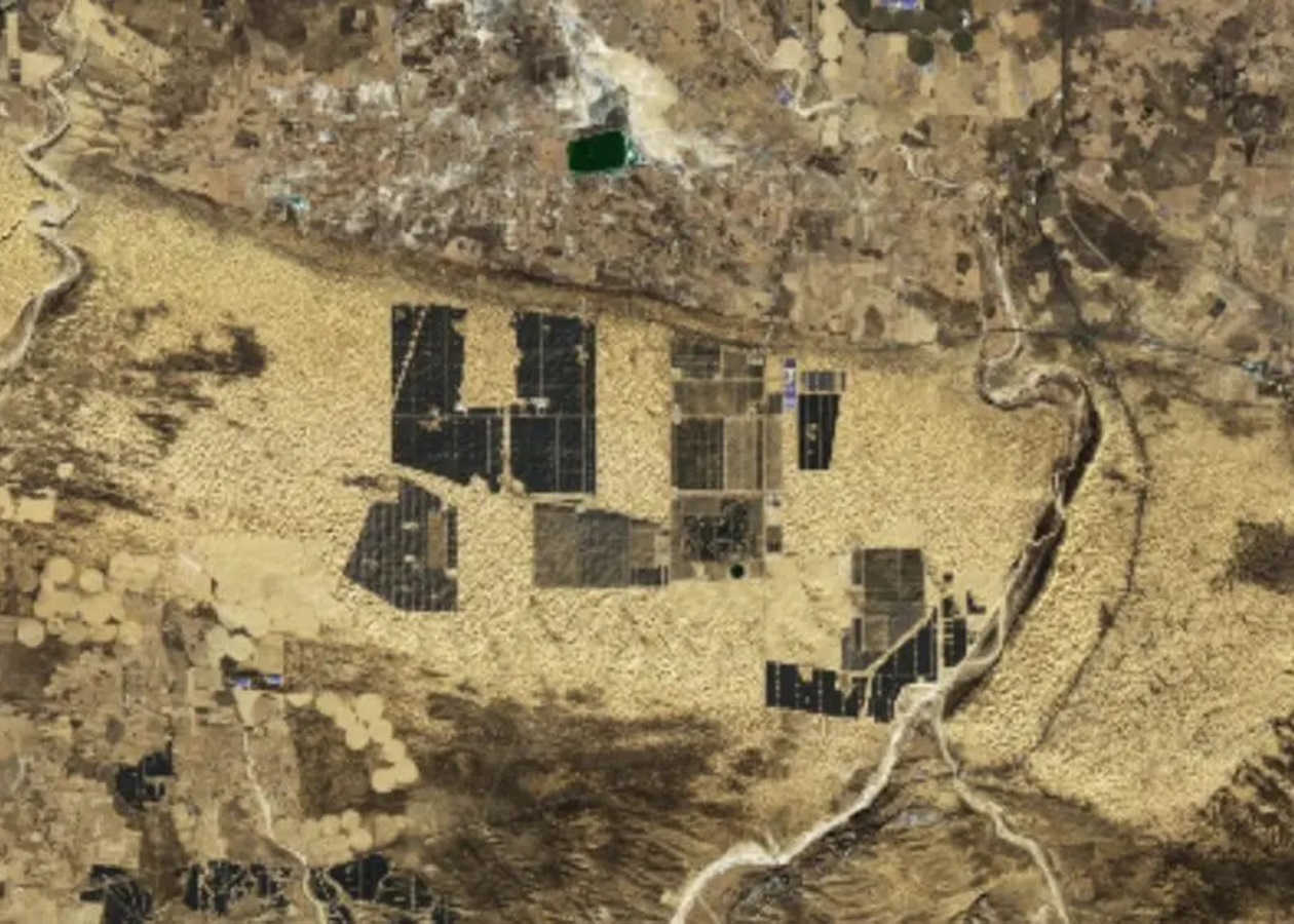 Китай розпочав будівництво мегаелектростанції в пустелі