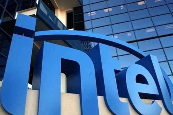 Intel скорочує випуск масових процесорів заради Xeon для ШІ дата-центрів