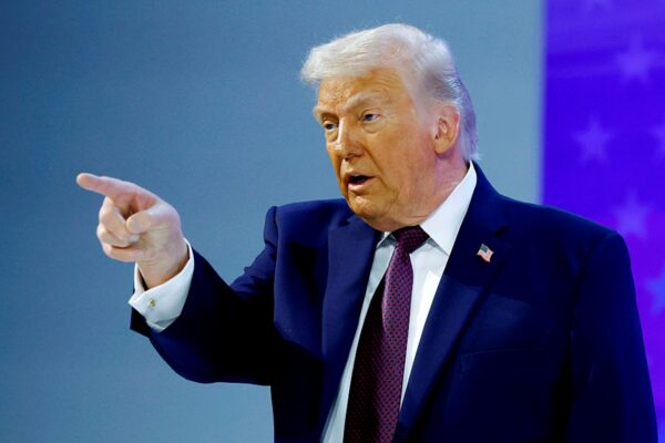 Трамп пригрозив Канаді 100% митом через угоду з Китаєм