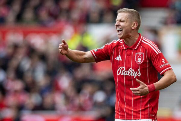 Аякс не поспішає проводити трансфер Зінченка без узгодження з Арсеналом