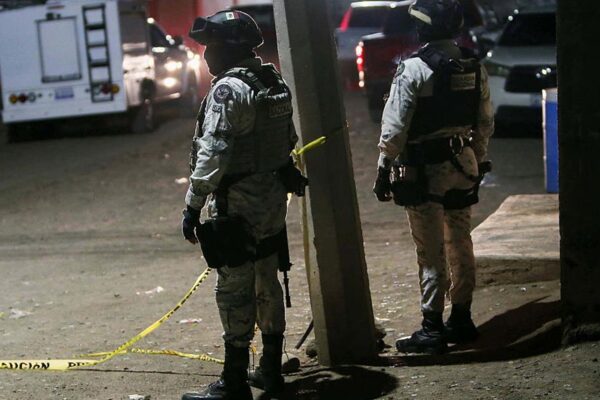 В Мексиці невідомі на футбольному стадіоні розстріляли 11 людей