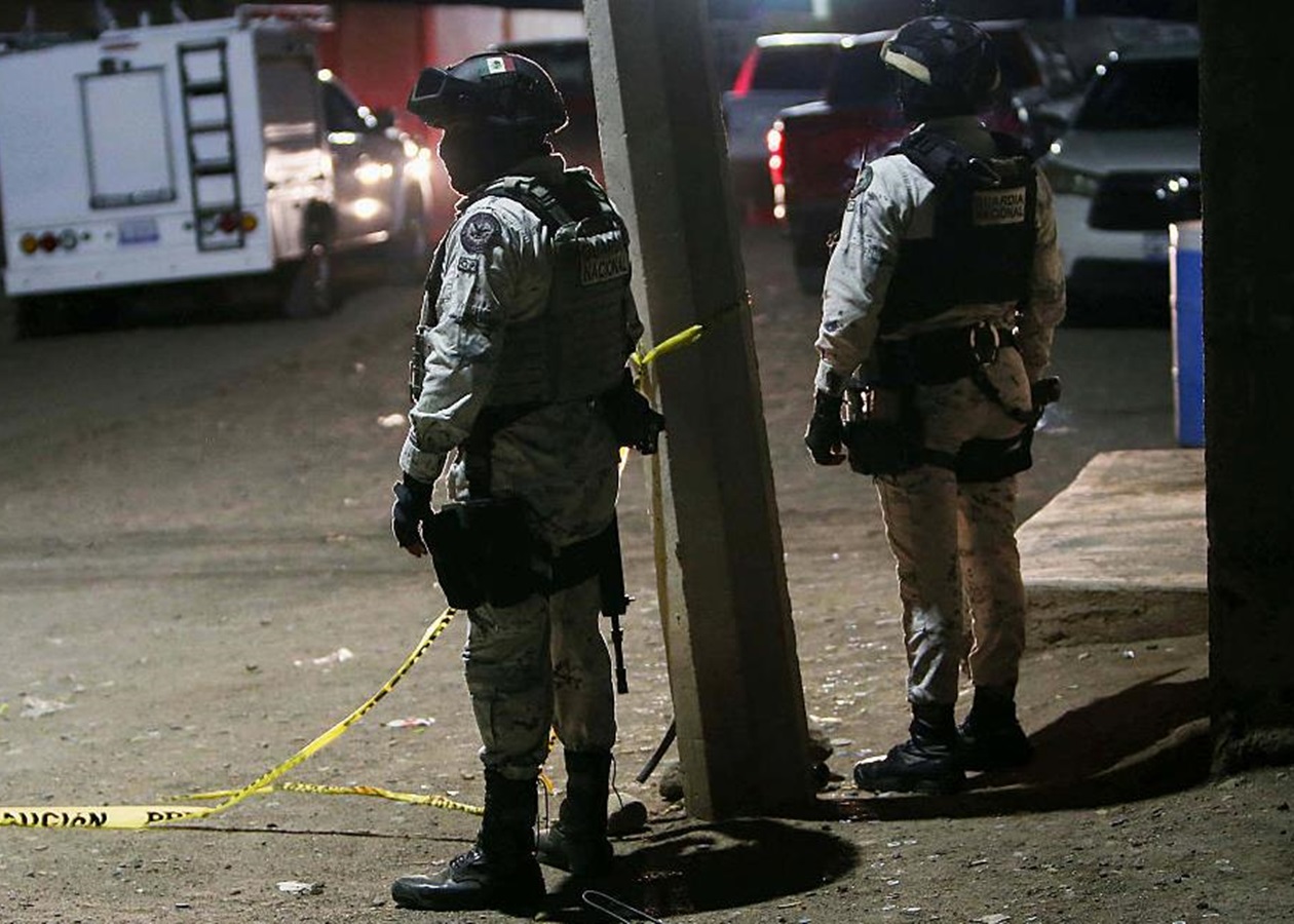 В Мексиці невідомі на футбольному стадіоні розстріляли 11 людей