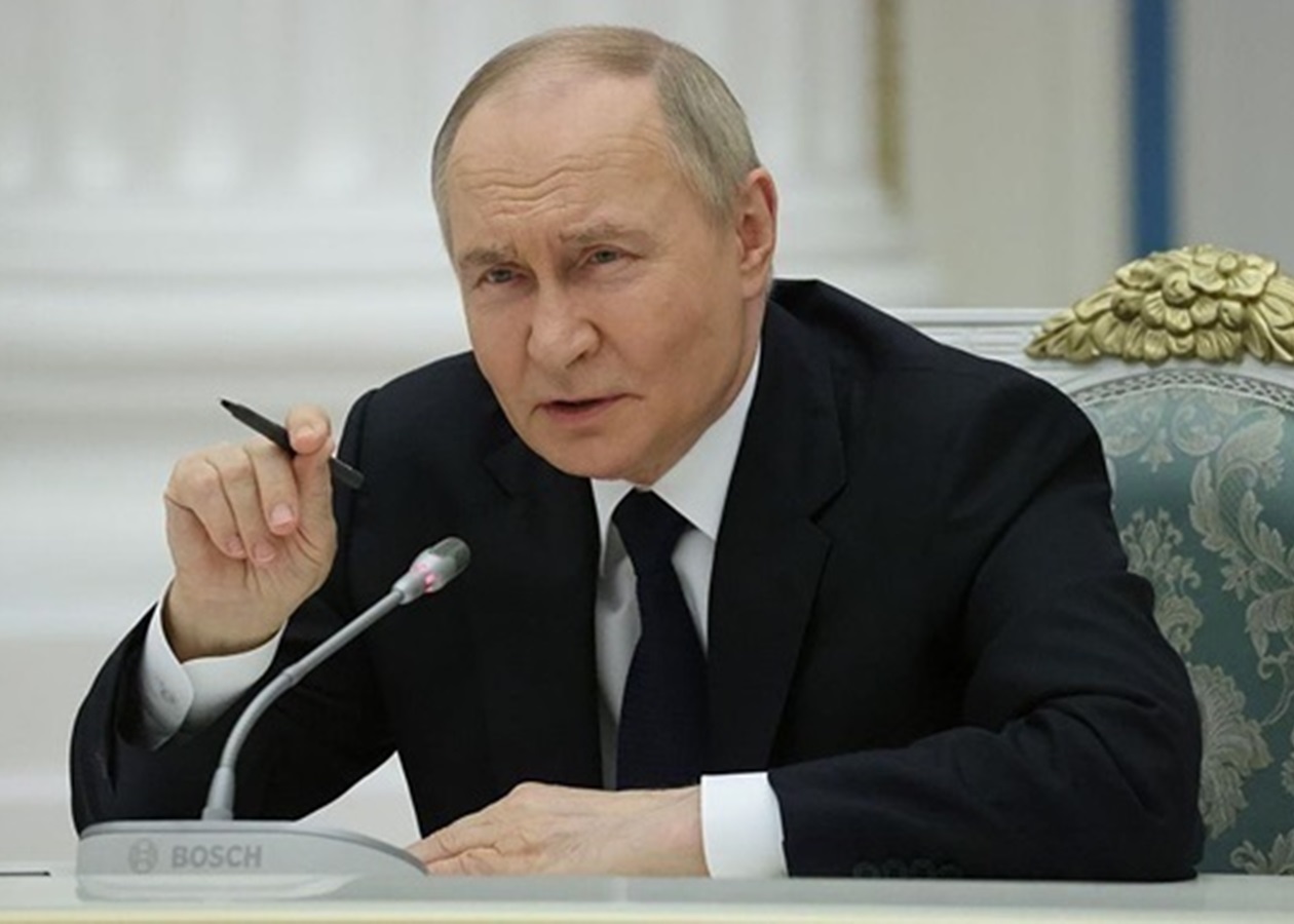 Путін отримав прохання "добити" Україну