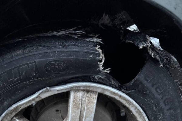 У Херсоні на міні підірвався автомобіль з родиною