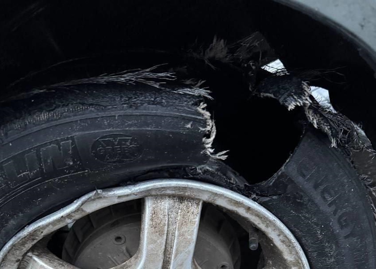 У Херсоні на міні підірвався автомобіль з родиною